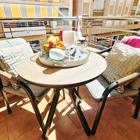 Home&holiday Andalisa Apartamento